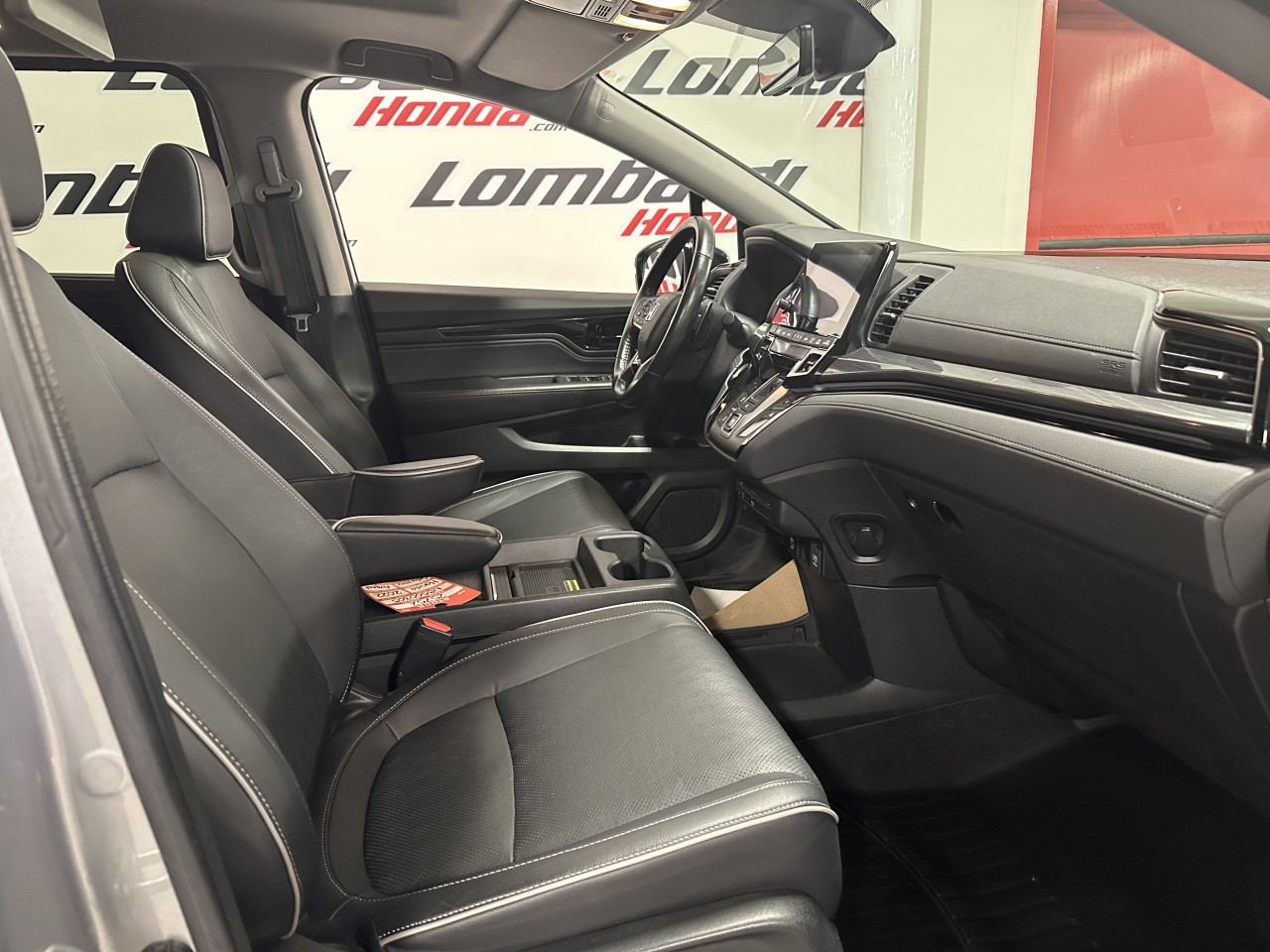 2026 Lincoln Aviator - Image 24