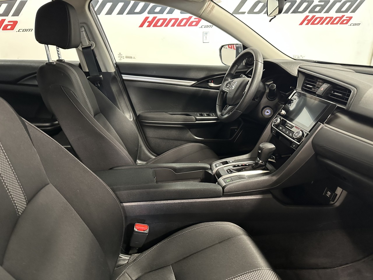 2026 Kia Carnival - Image 21