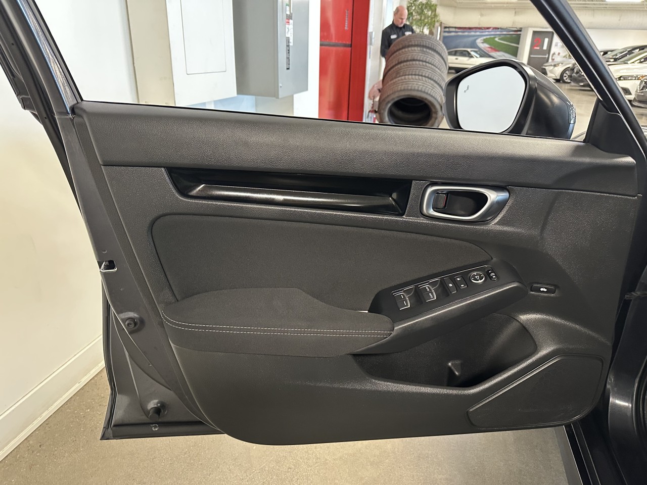 2023 Ford Escape - Image 11