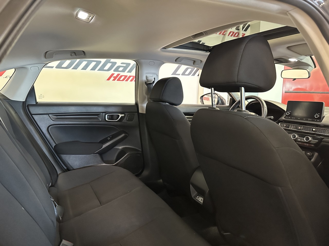 2023 Ford Escape - Image 24