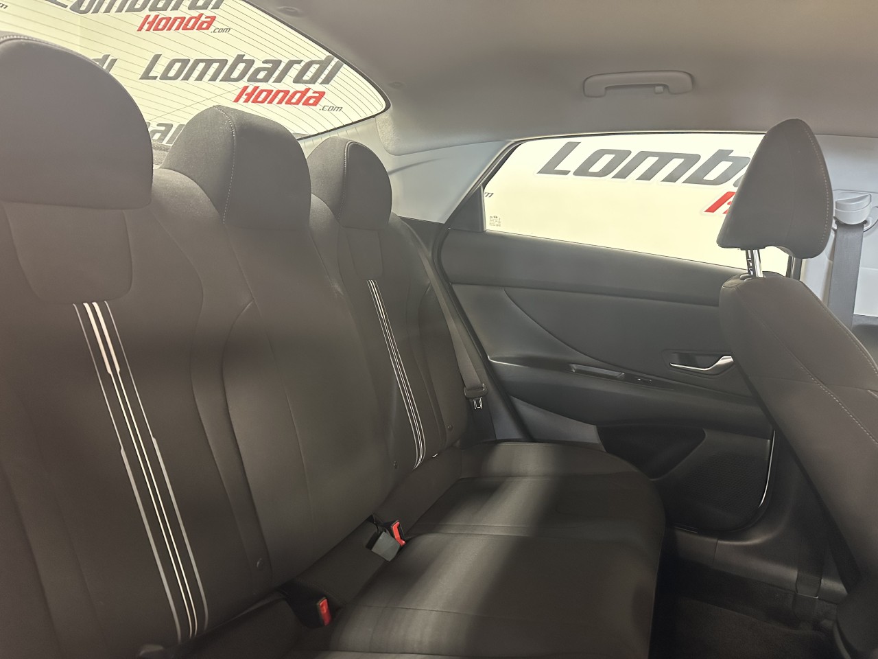 2026 Ford Explorer - Image 25
