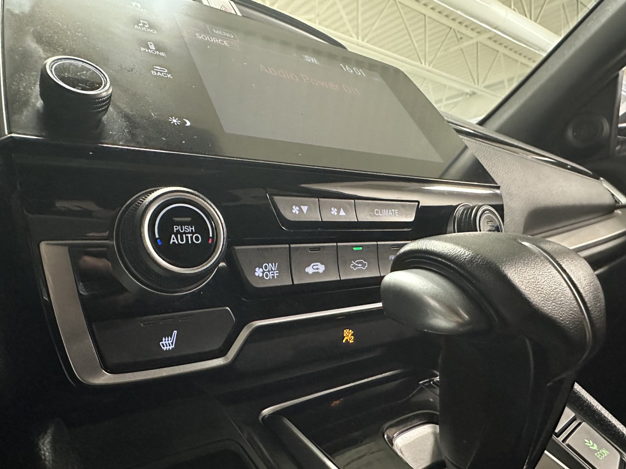 2024 Volvo XC40 - Image 20