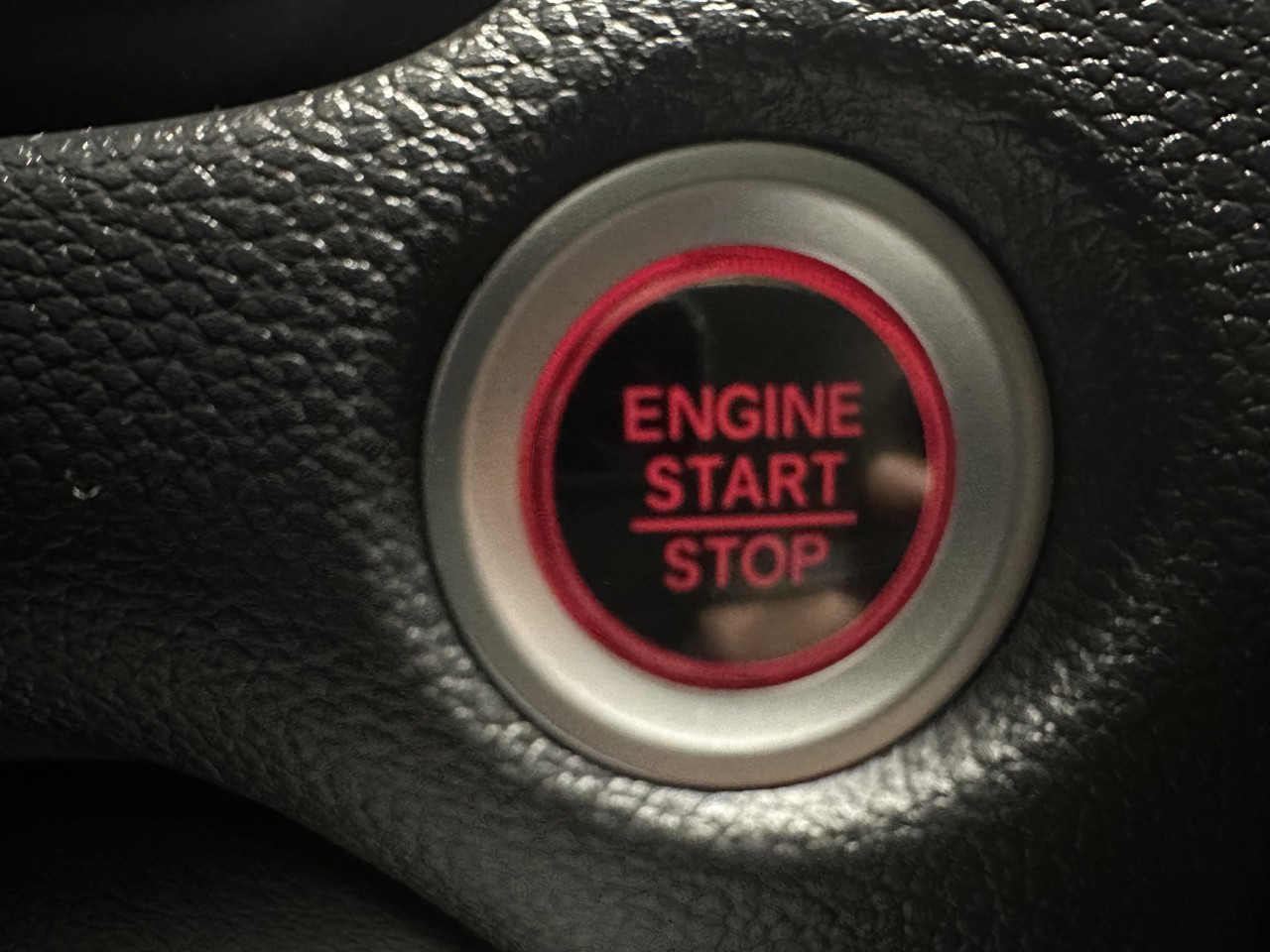 2024 Volvo XC40 - Image 21