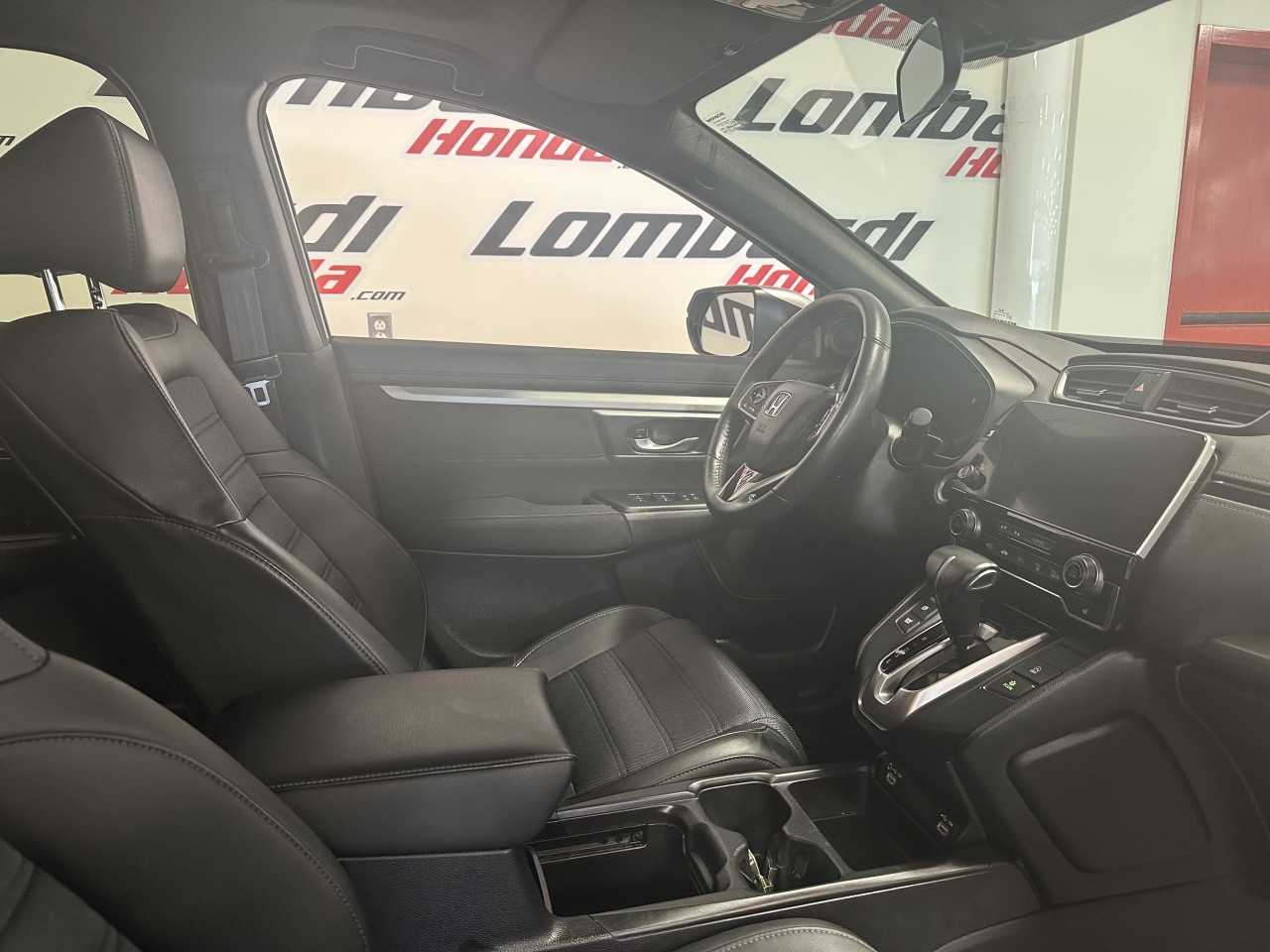2024 Volvo XC40 - Image 26
