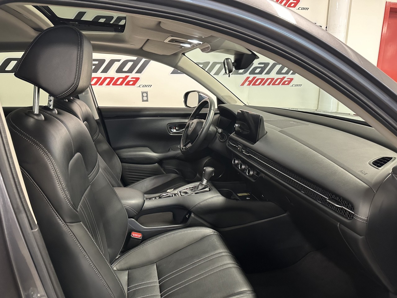 2022 Ford Escape - Image 24