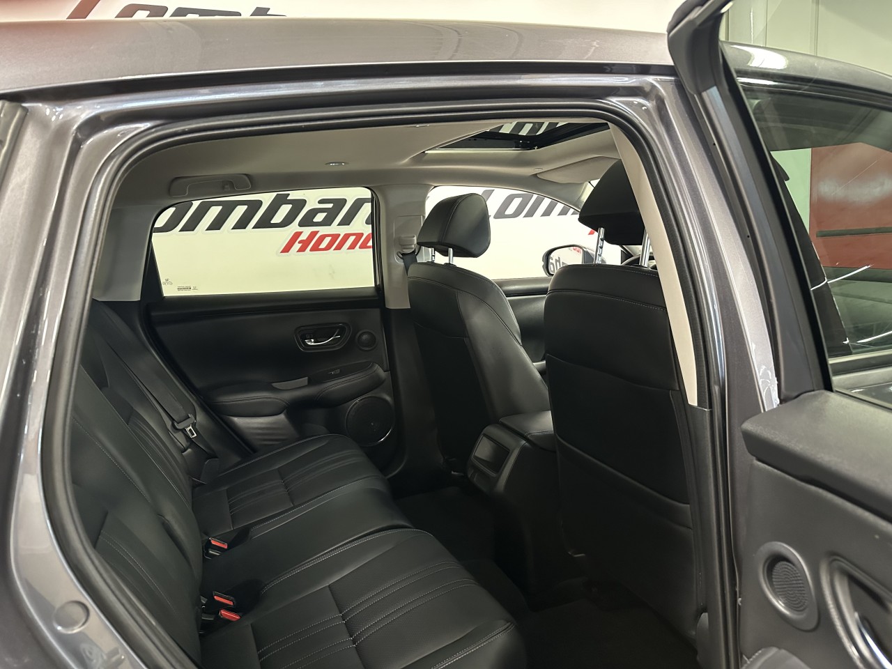 2022 Ford Escape - Image 25