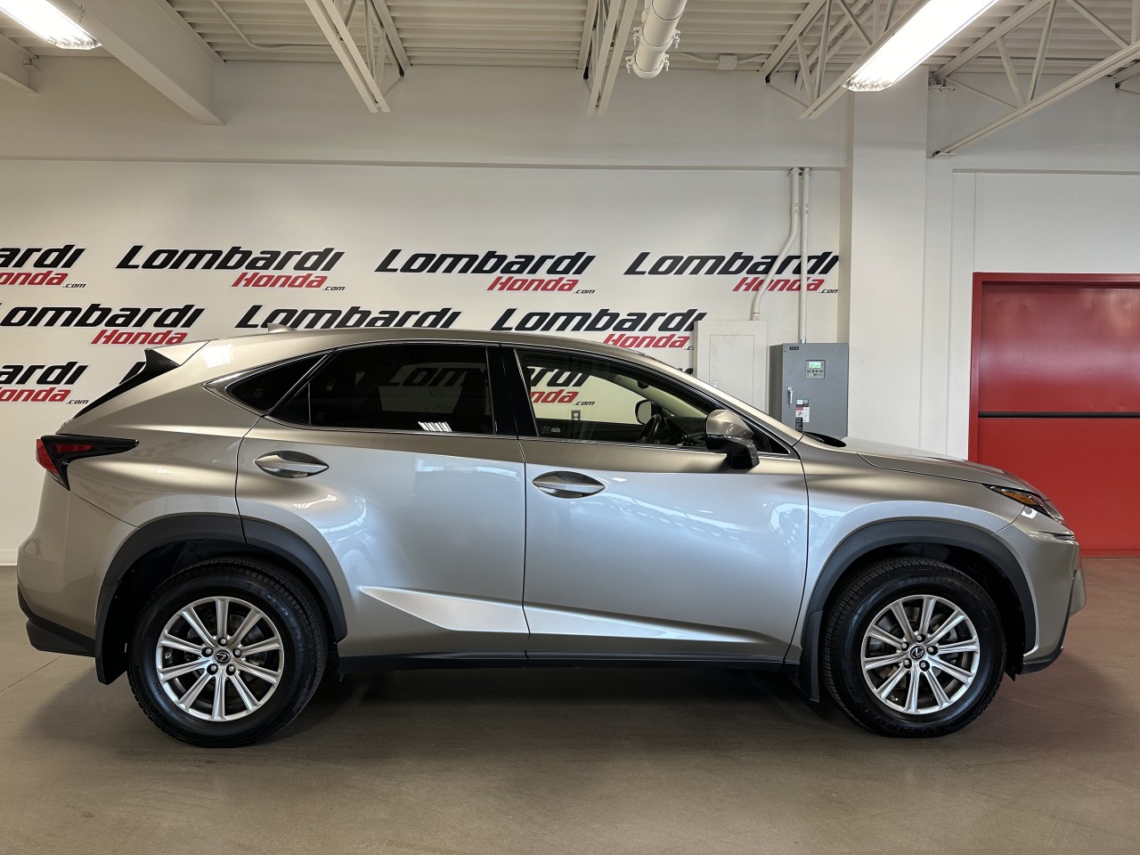 2025 Ford Explorer - Image 6