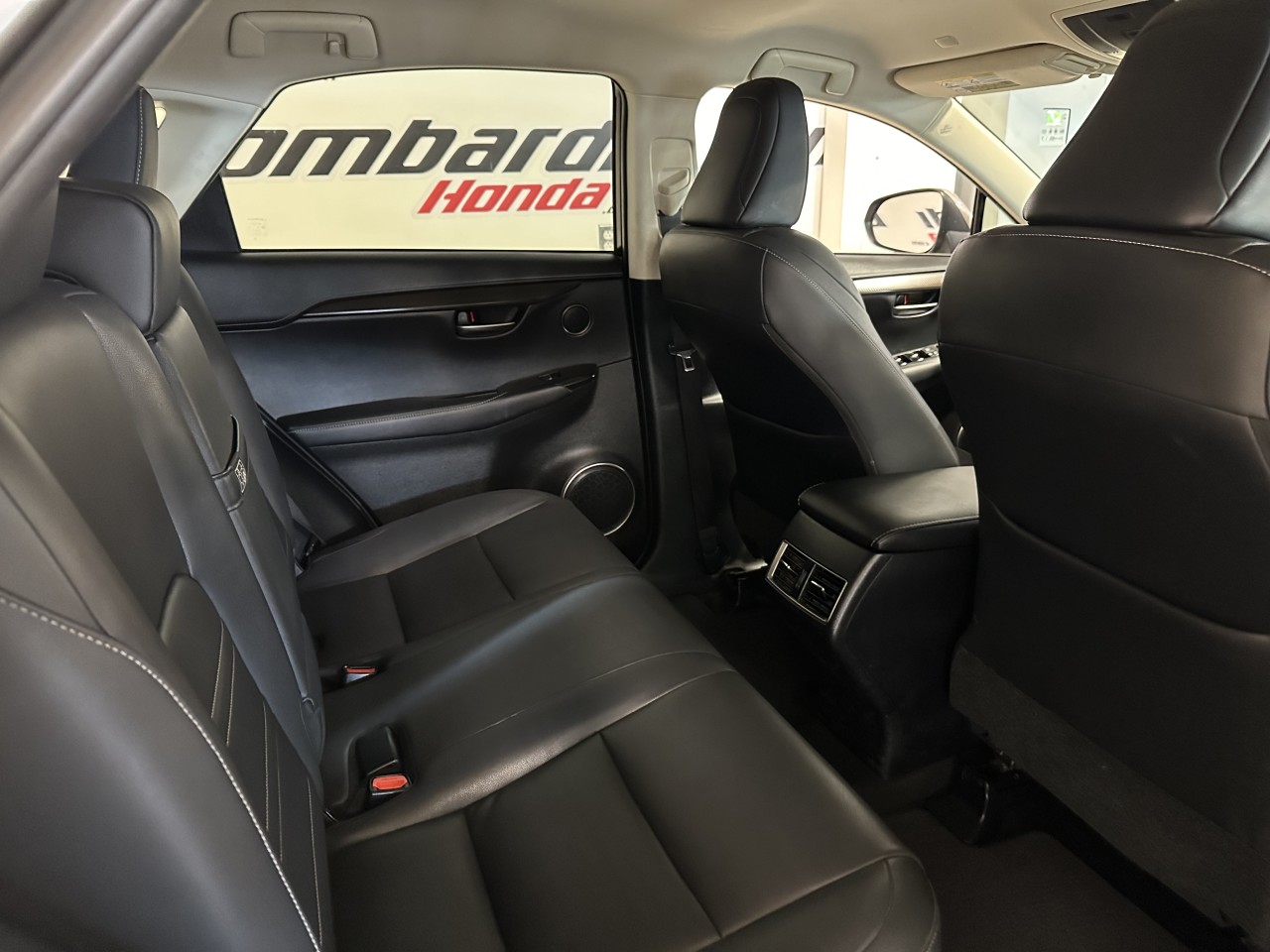 2025 Ford Explorer - Image 27