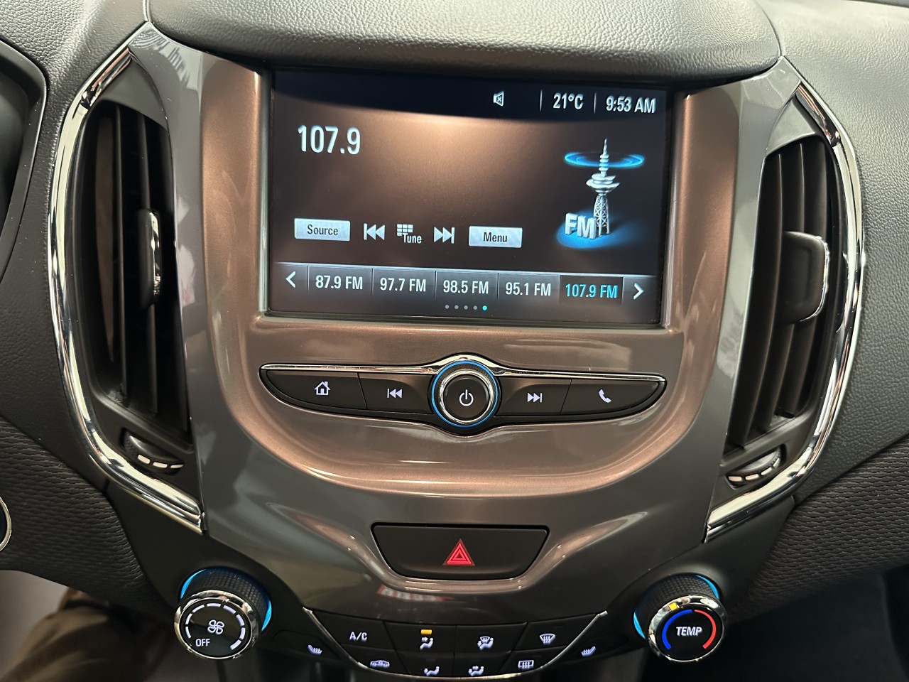 2025 Ford F-150 - Image 15