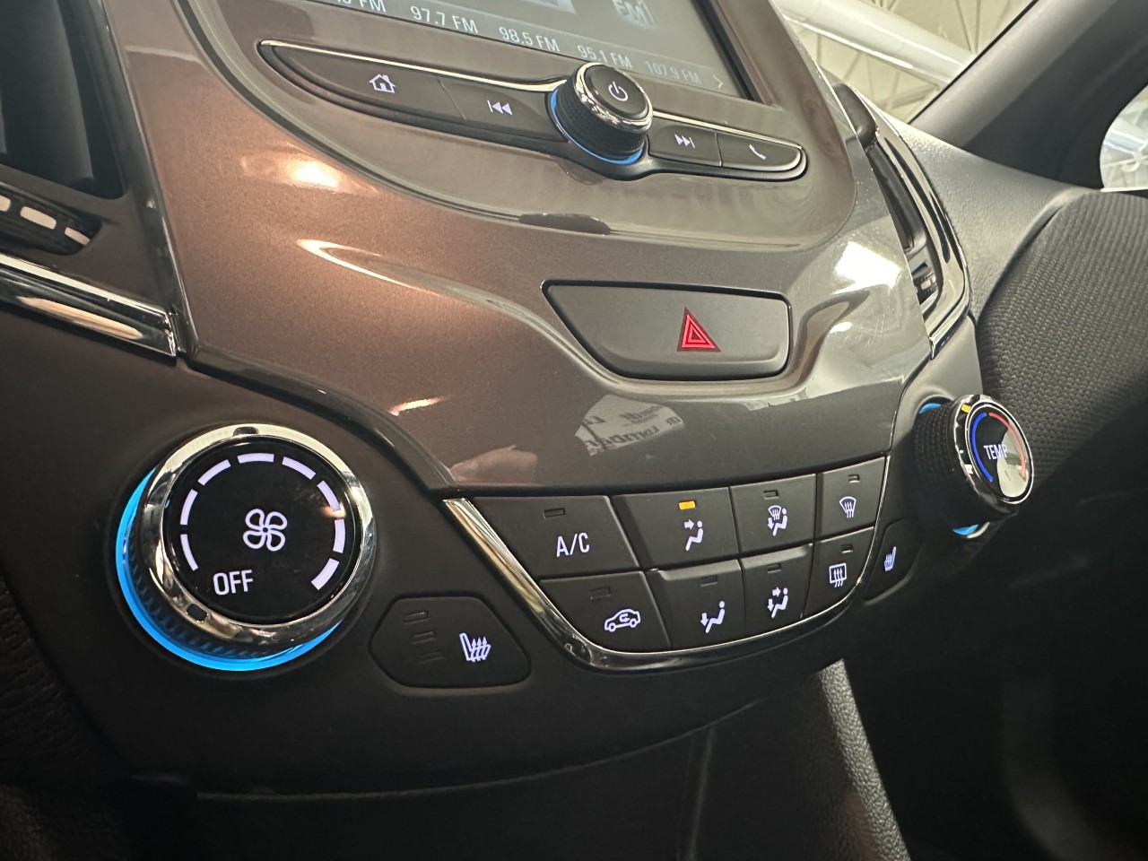 2025 Ford F-150 - Image 16
