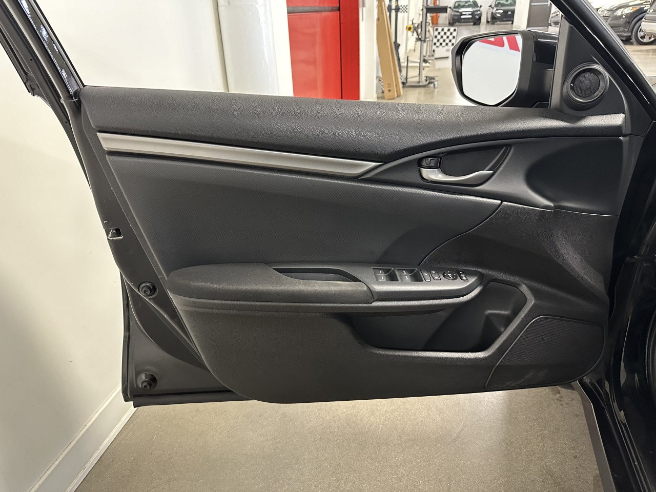2023 Hyundai Kona - Image 12