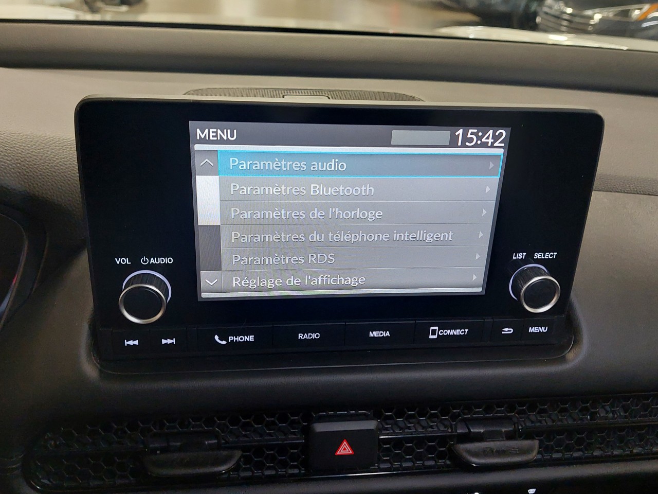 2025 Kia Carnival - Image 20