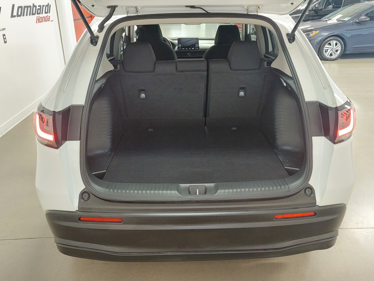 2025 Kia Carnival - Image 22