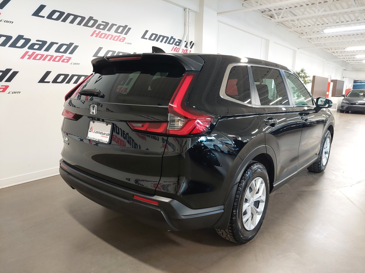 2025 Volvo XC90 Plug-In Hybrid - Image 10