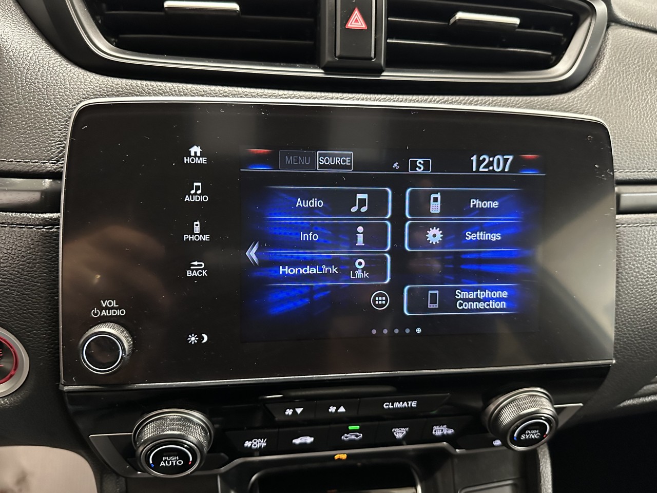 2025 Volvo XC90 Plug-In Hybrid - Image 19