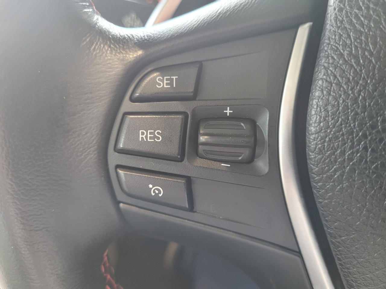 2023 Volvo S90 - Image 20
