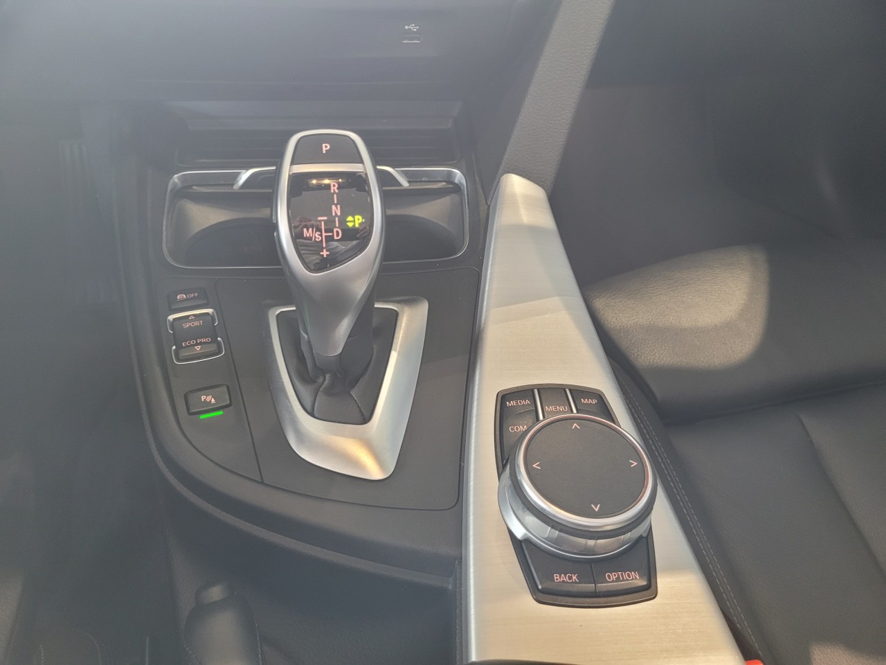 2023 Volvo S90 - Image 28