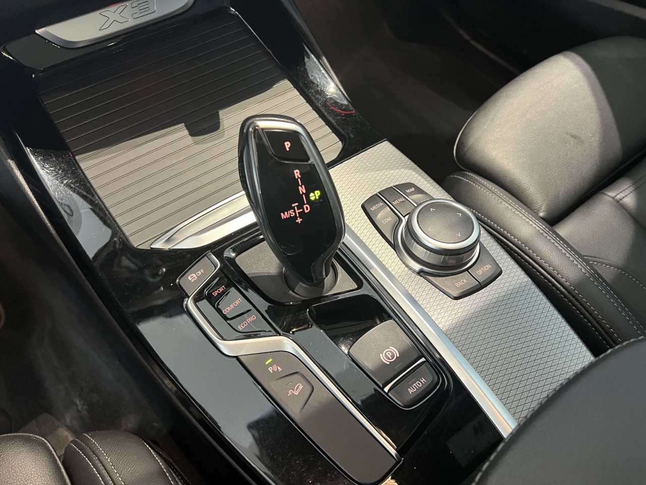 2026 Ford Maverick - Image 25