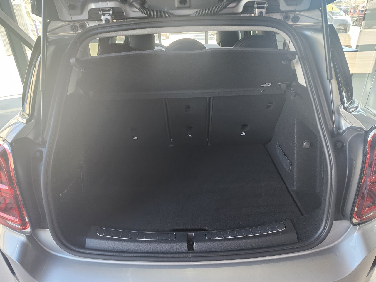 2026 Kia EV9 - Image 7
