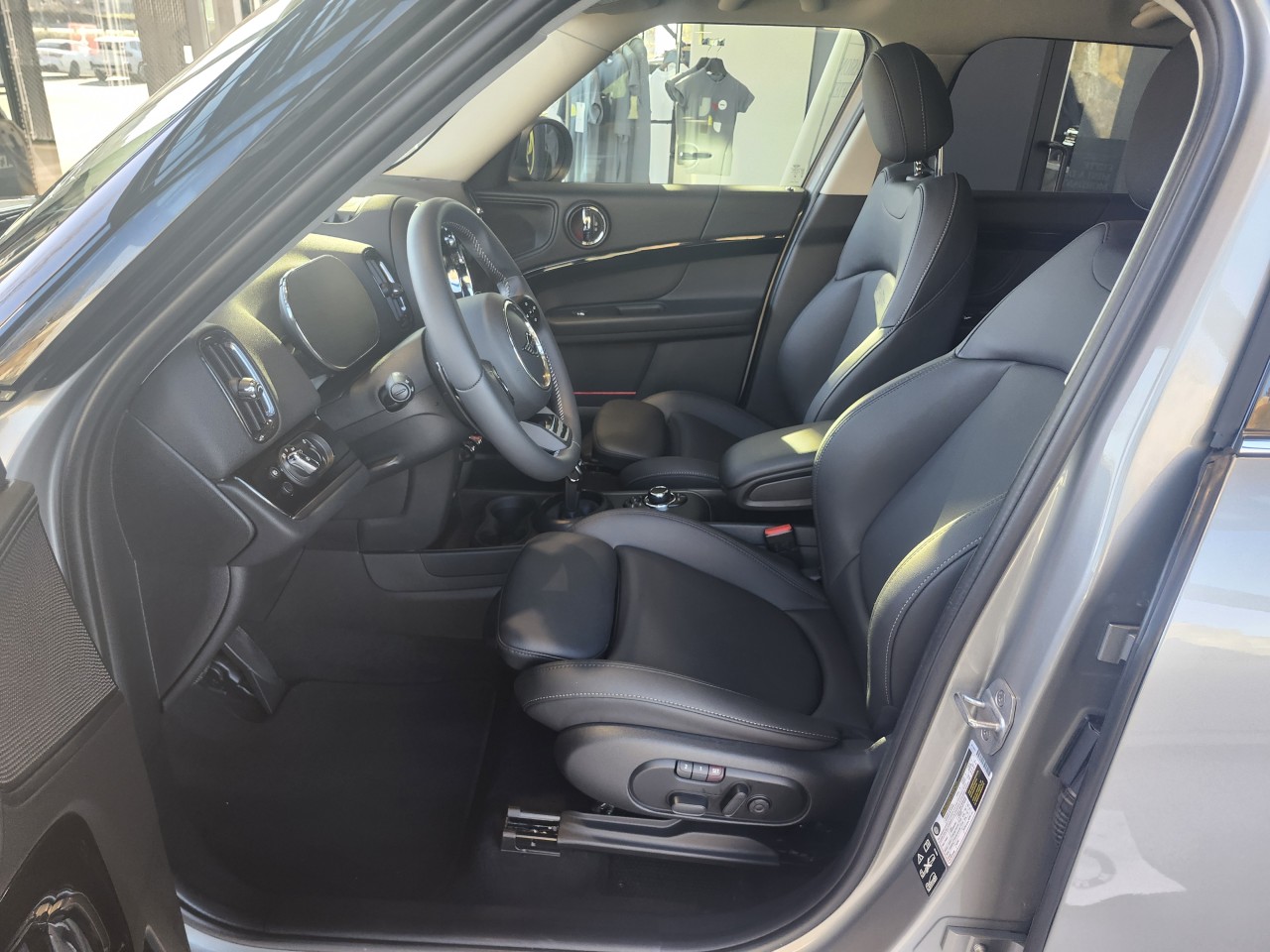 2026 Kia EV9 - Image 13