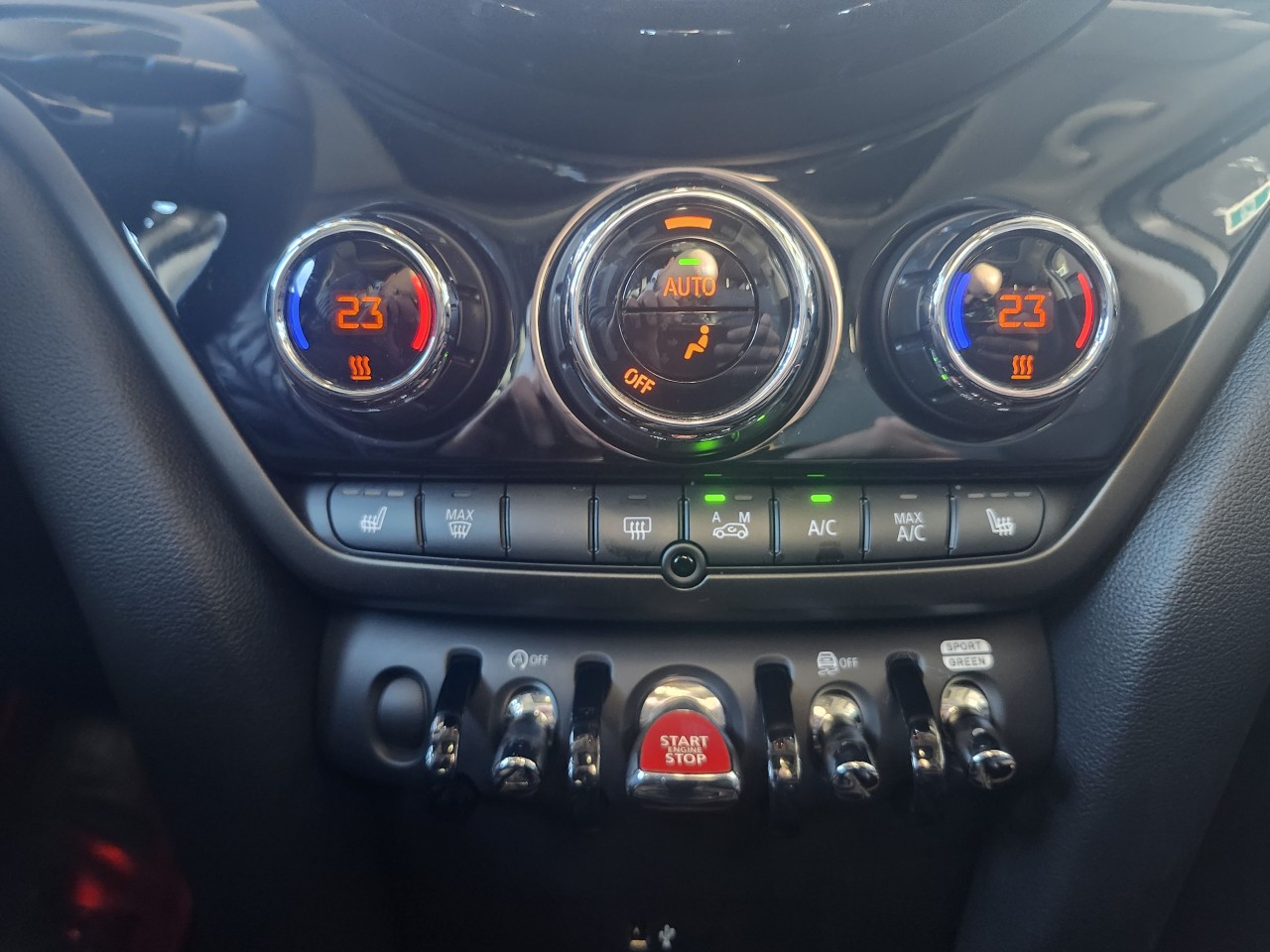 2026 Kia EV9 - Image 22