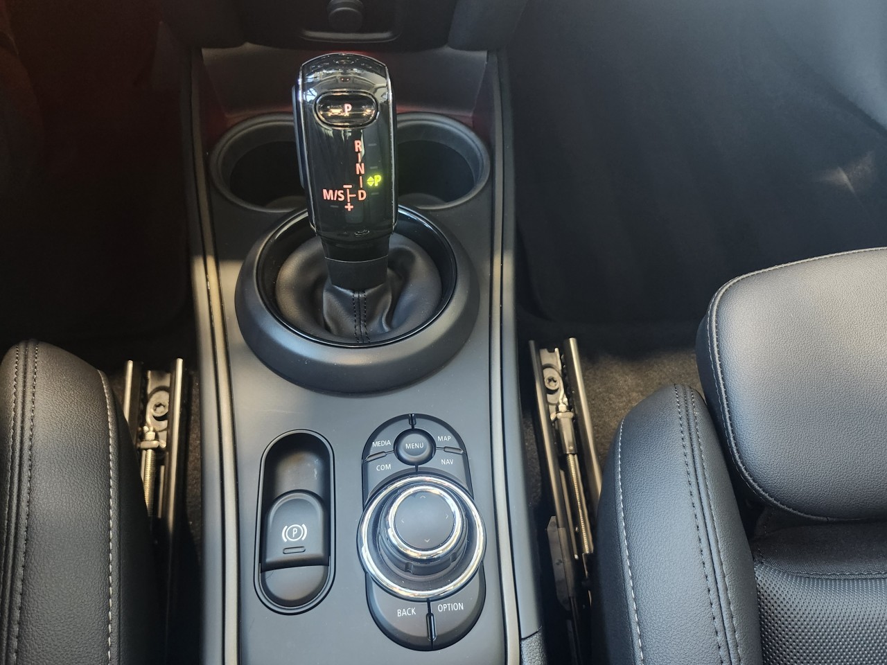 2026 Kia EV9 - Image 23