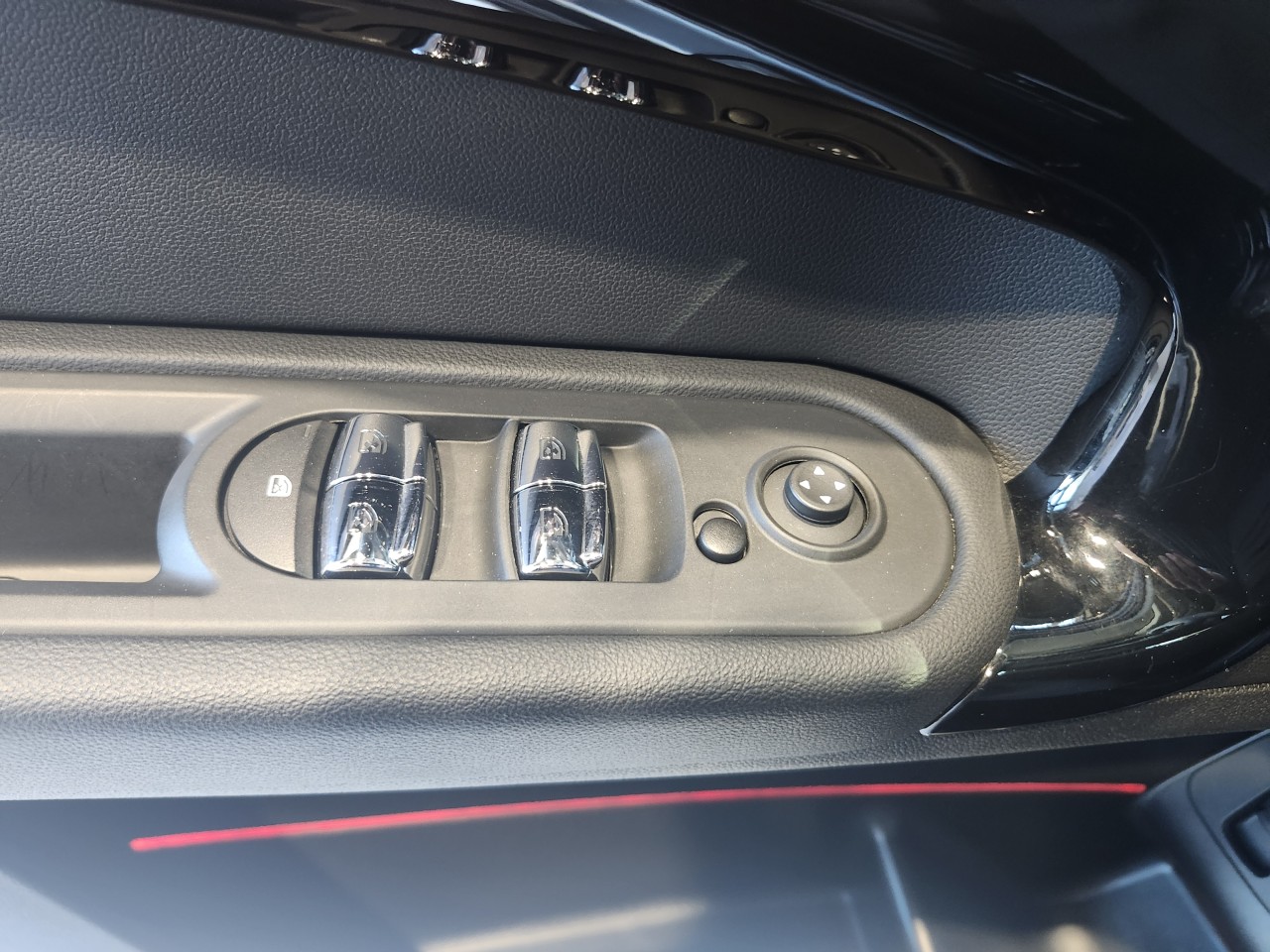 2026 Kia EV9 - Image 24