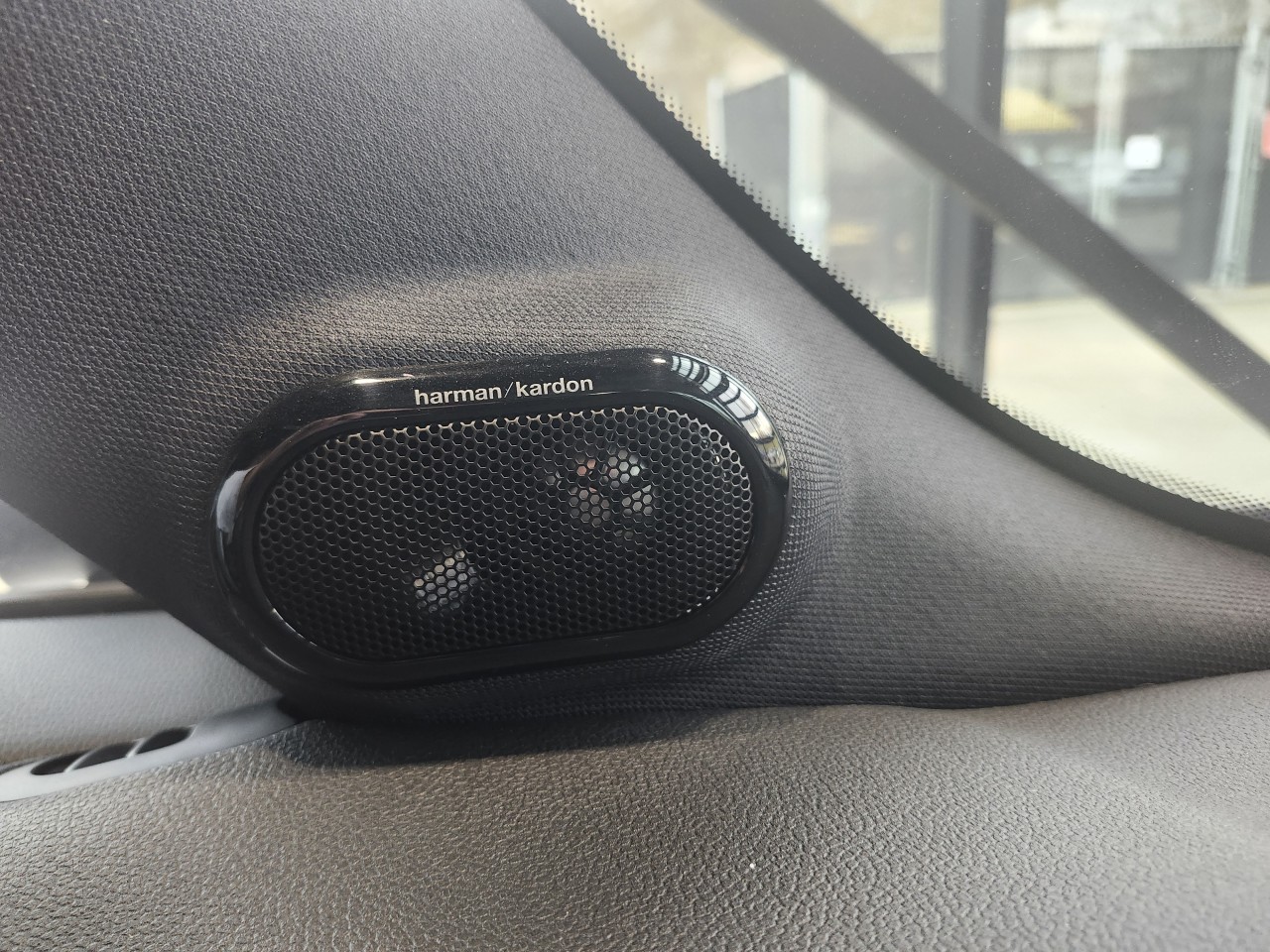 2016 Kia Sorento - Image 21