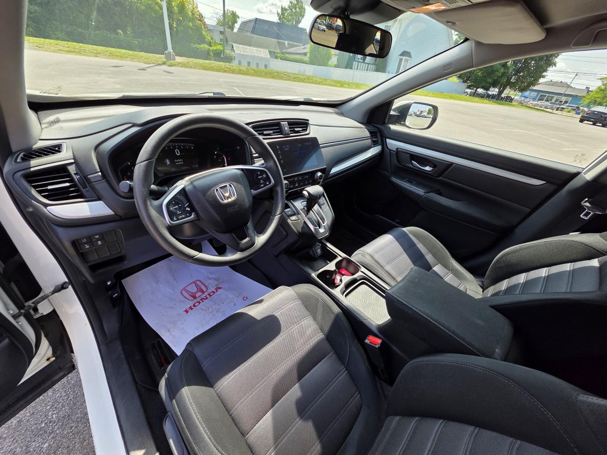 2019 Ford Transit Cargo Van - Image 10