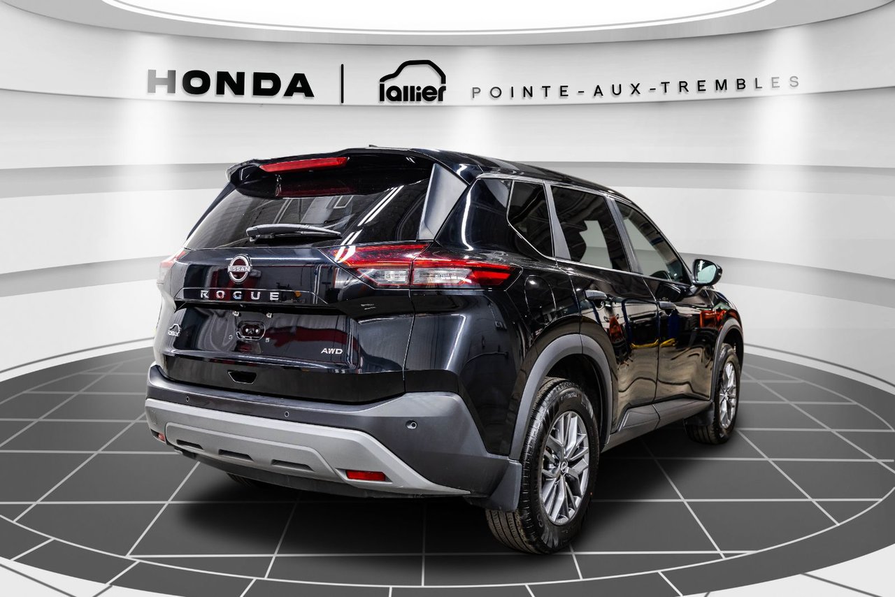 2025 Toyota Highlander - Image 16