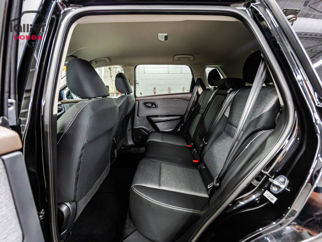 2025 Toyota Highlander - Image 22