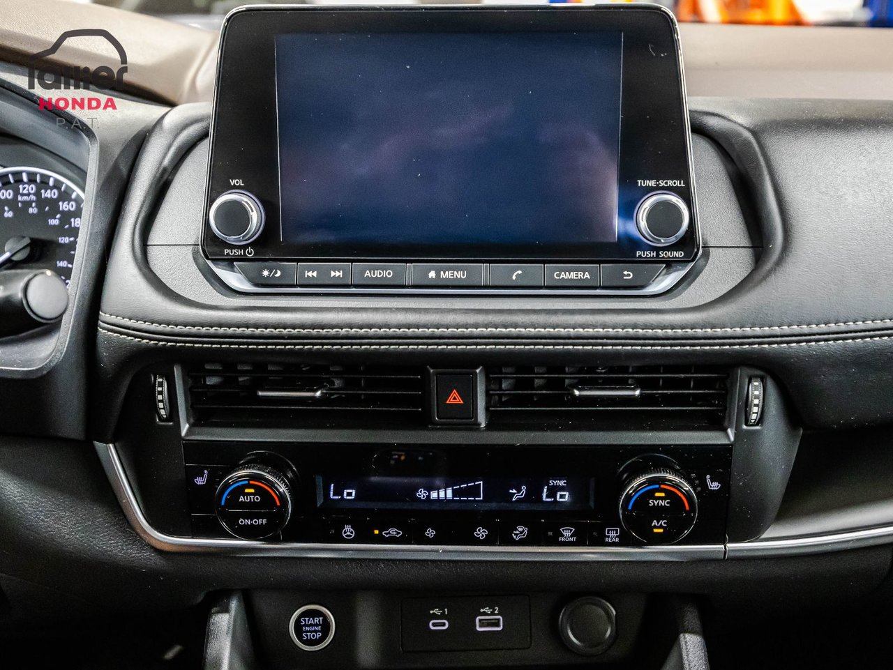 2025 Toyota Highlander - Image 32