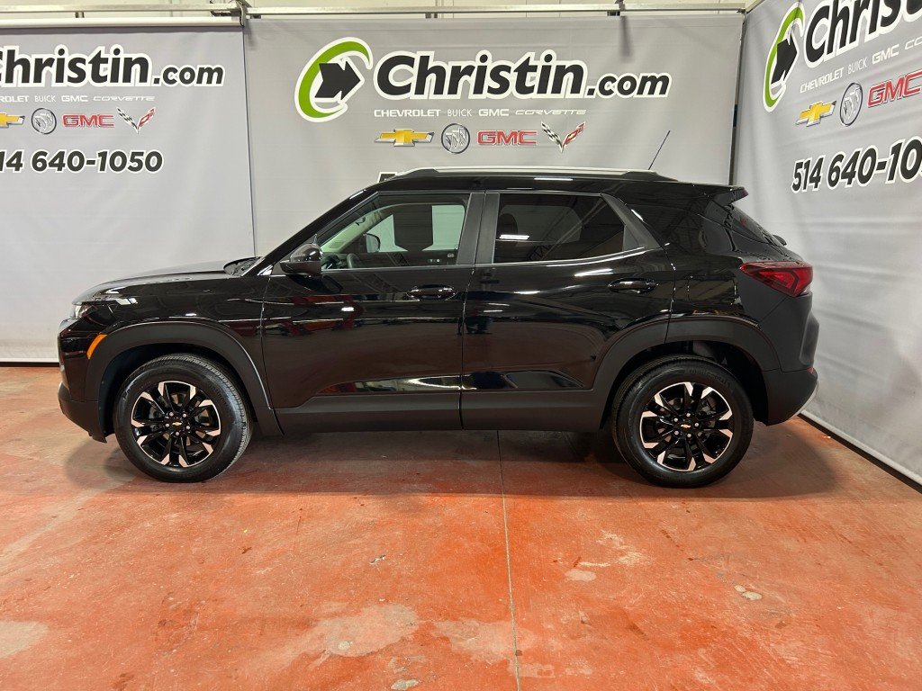 2023 Toyota Highlander - Image 11