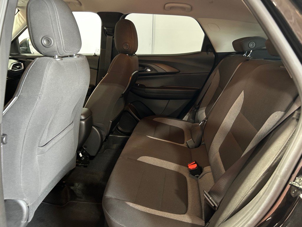 2023 Toyota Highlander - Image 19