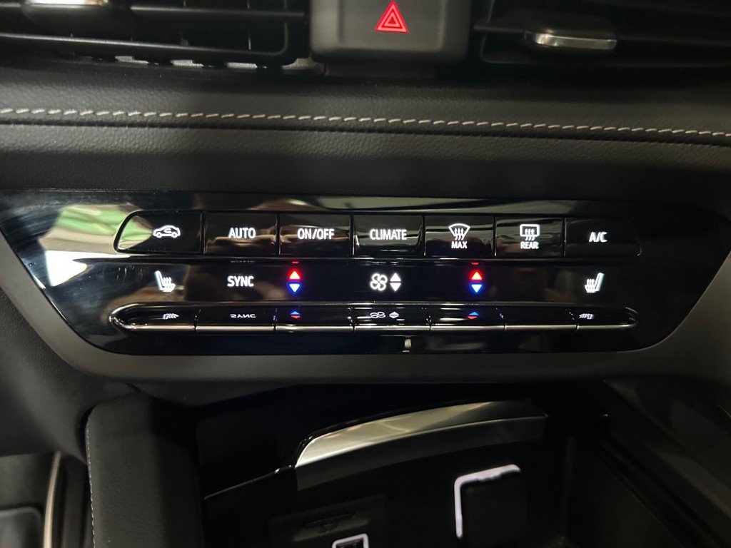 2024 Volvo XC90 Recharge - Image 17