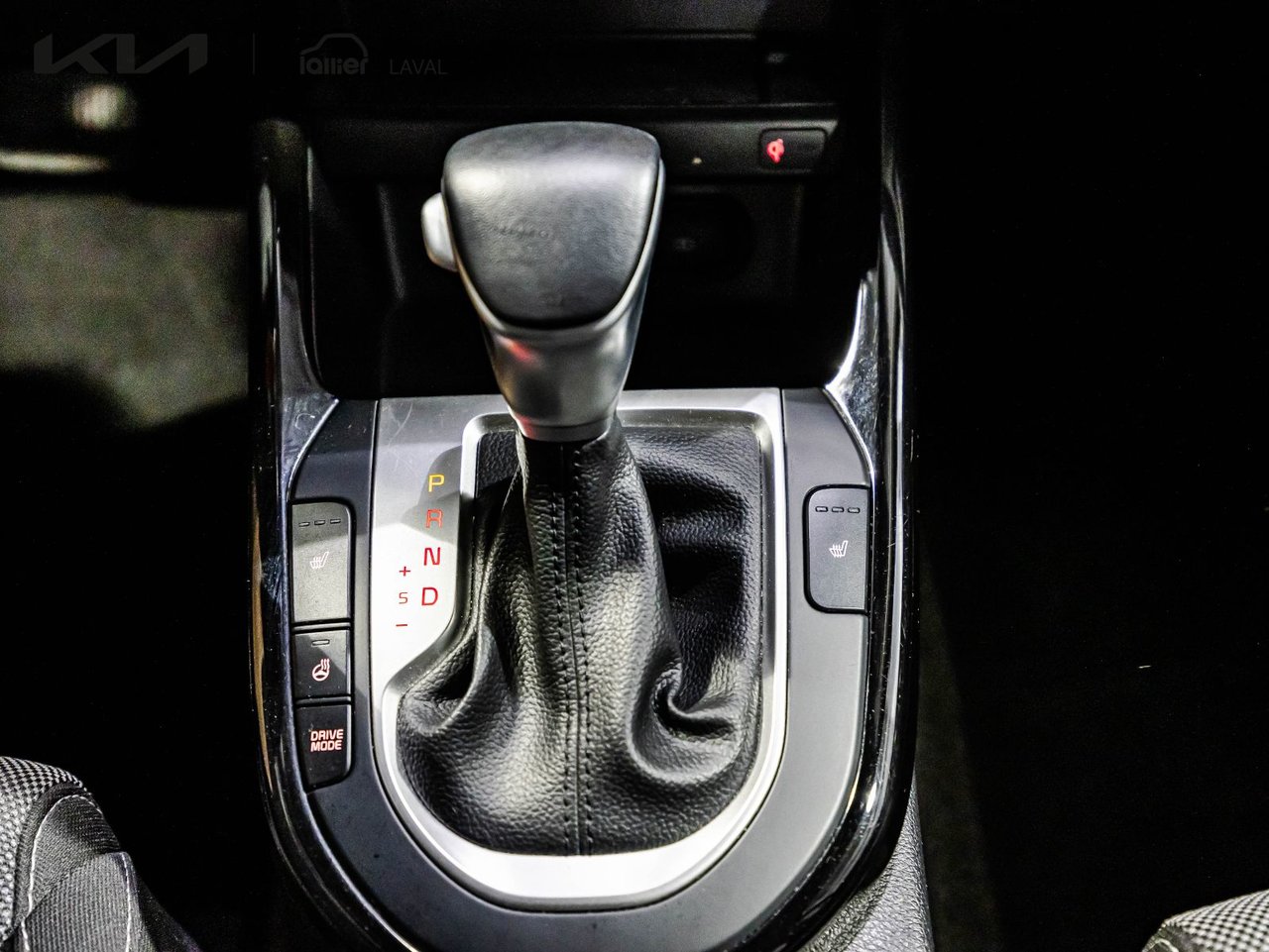 2023 Toyota Corolla Cross - Image 29