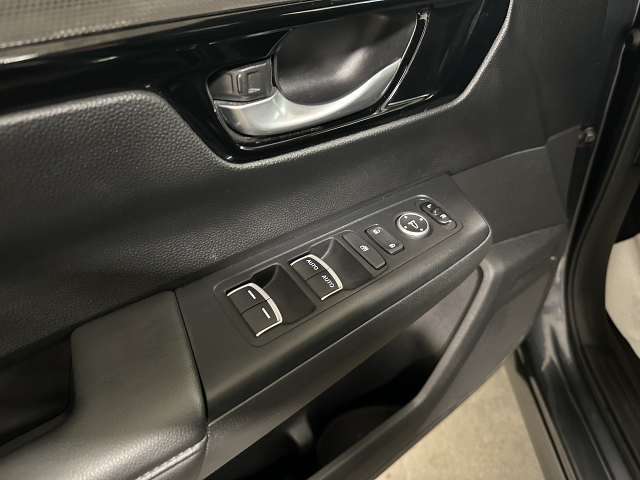 2024 Volvo XC90 - Image 9