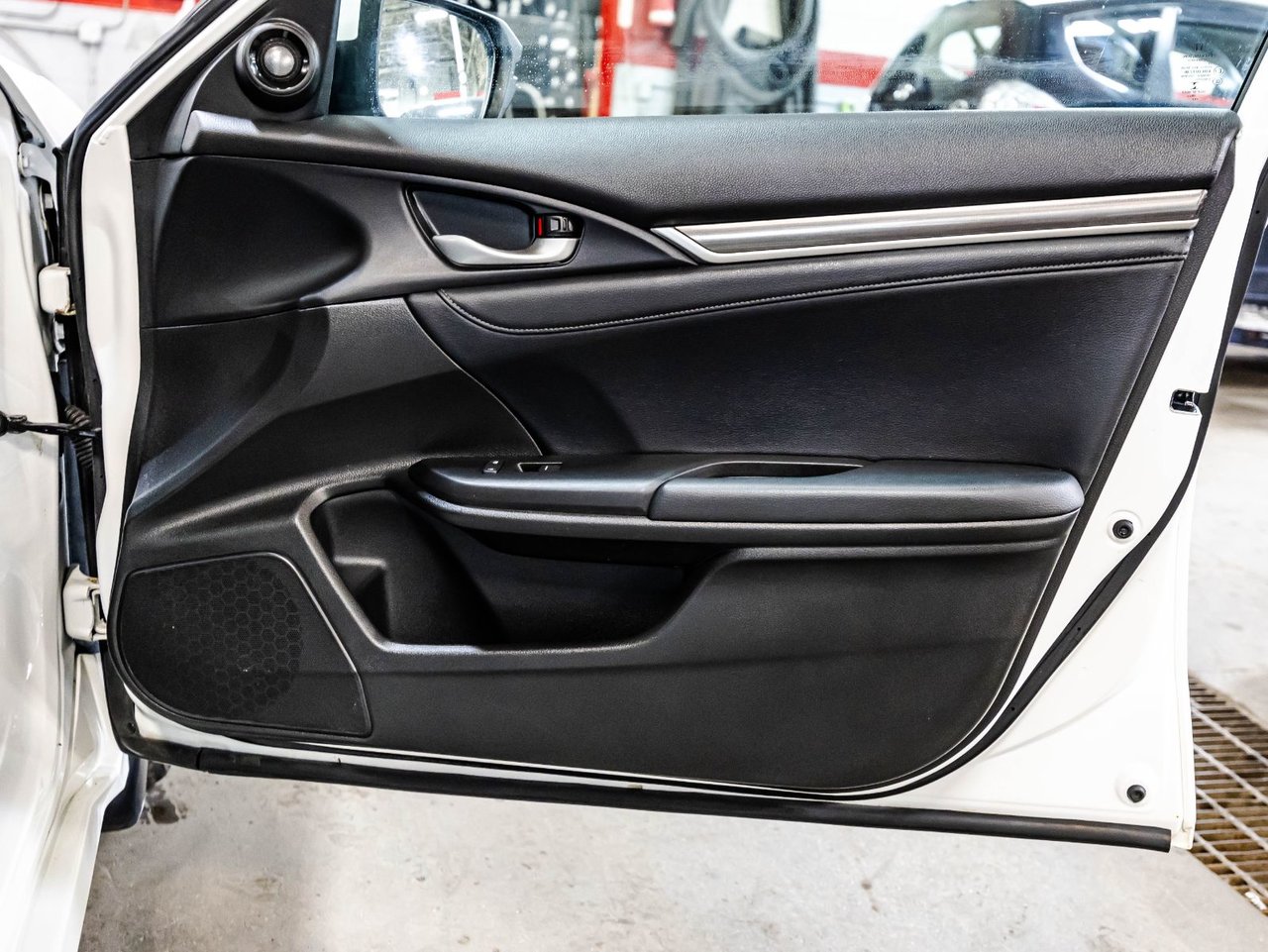 2023 Toyota Rav4 Prime - Image 26