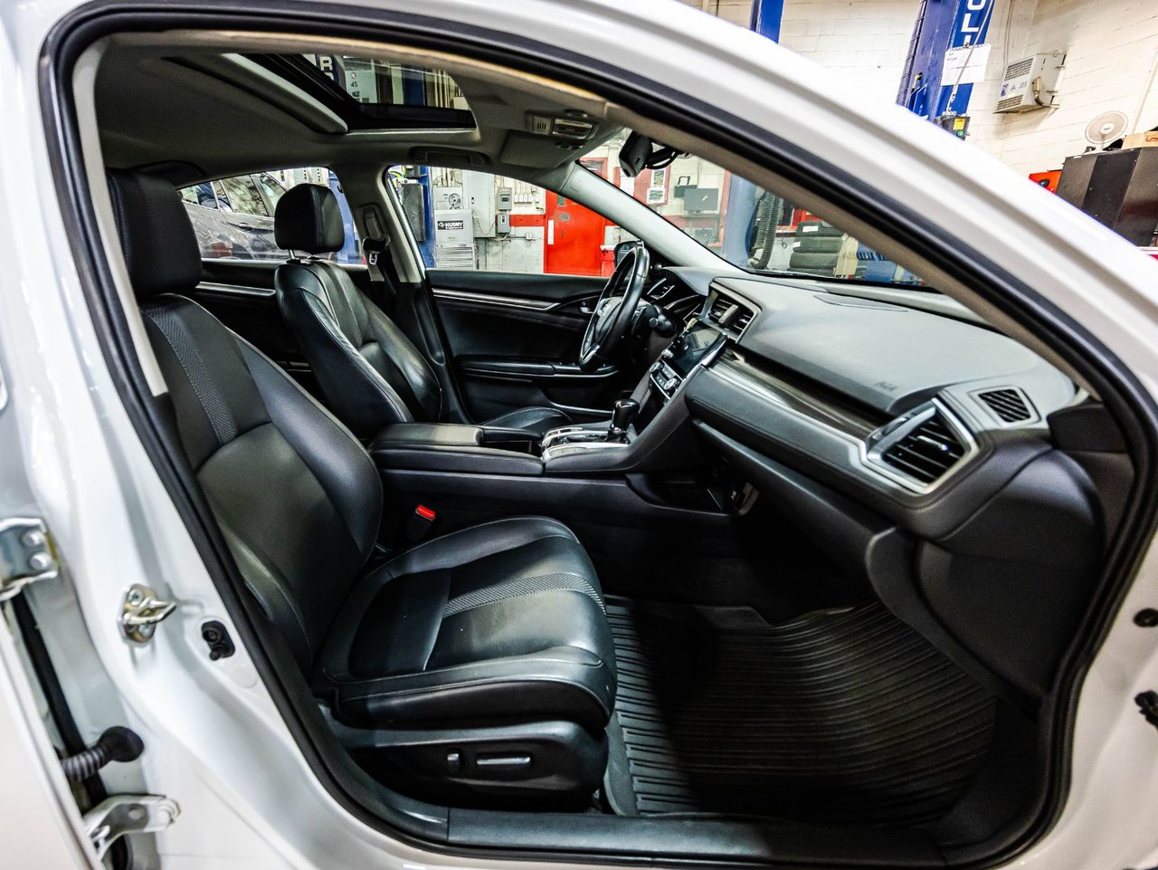 2023 Toyota Rav4 Prime - Image 27