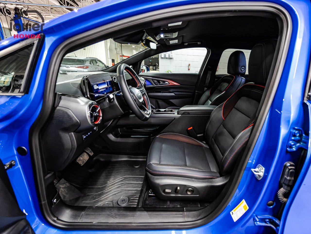 2023 Toyota Corolla Cross - Image 19