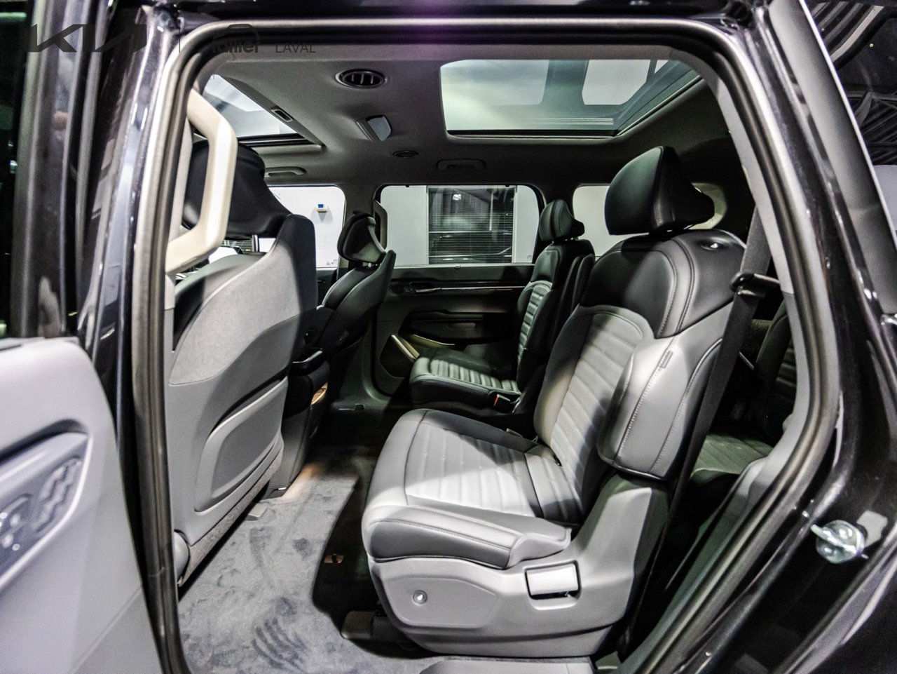 2023 Acura MDX - Image 17