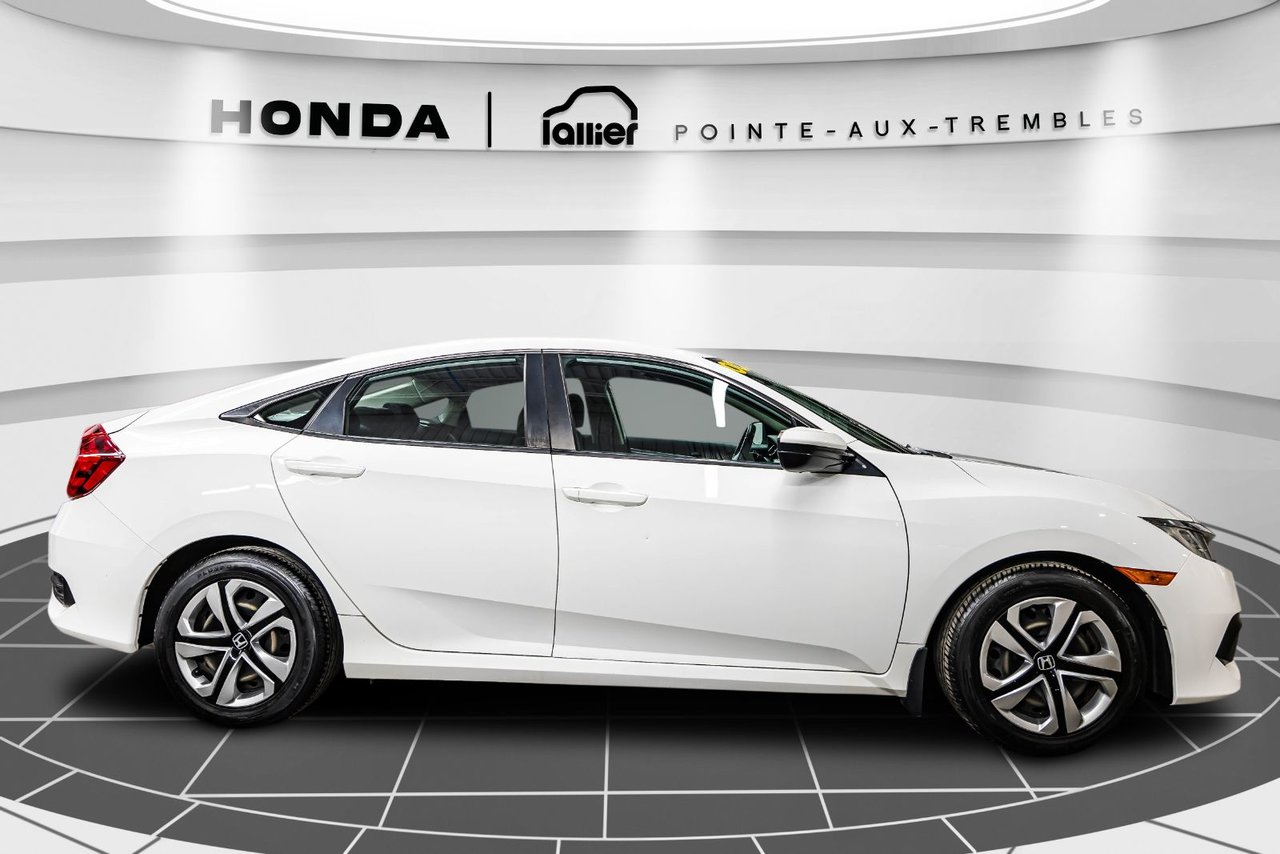 2022 Toyota Venza - Image 36
