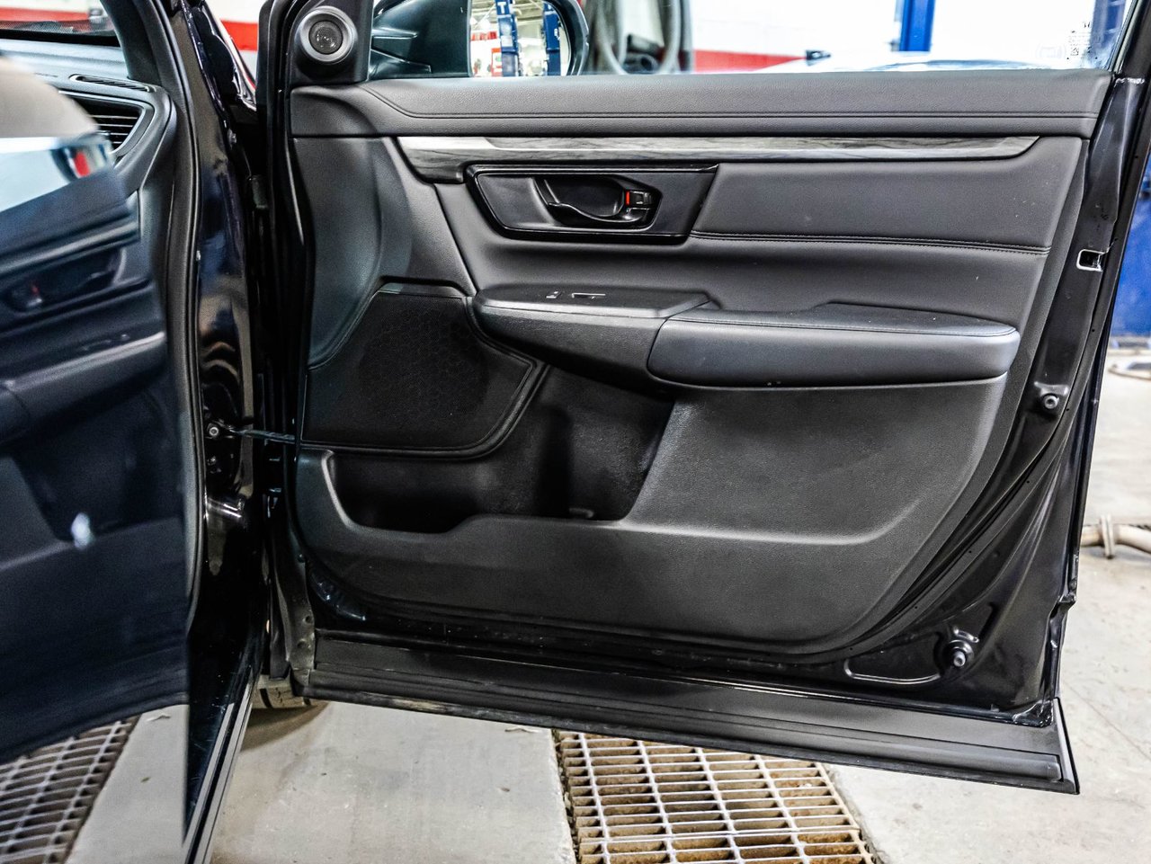 2018 Toyota Rav4 - Image 27
