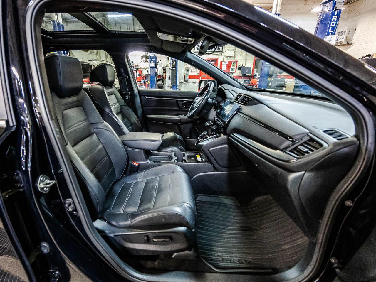 2018 Toyota Rav4 - Image 28