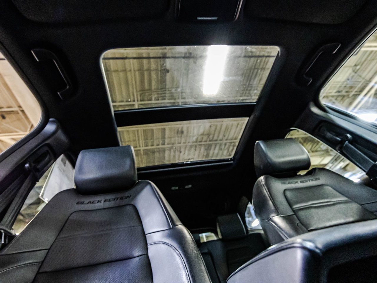 2018 Toyota Rav4 - Image 30