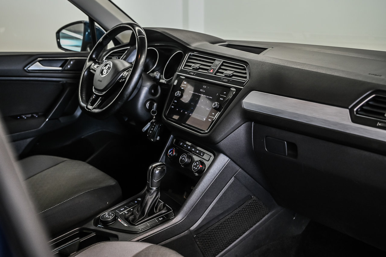 2023 Volvo XC60 - Image 32