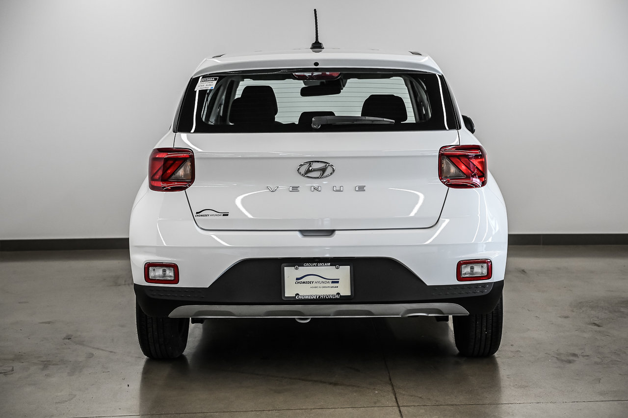 2023 Volvo XC60 - Image 10