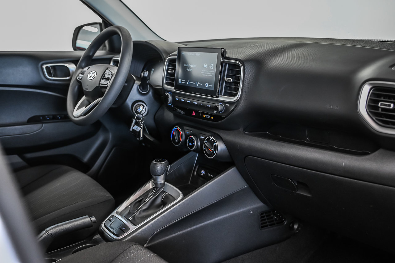 2023 Volvo XC60 - Image 28