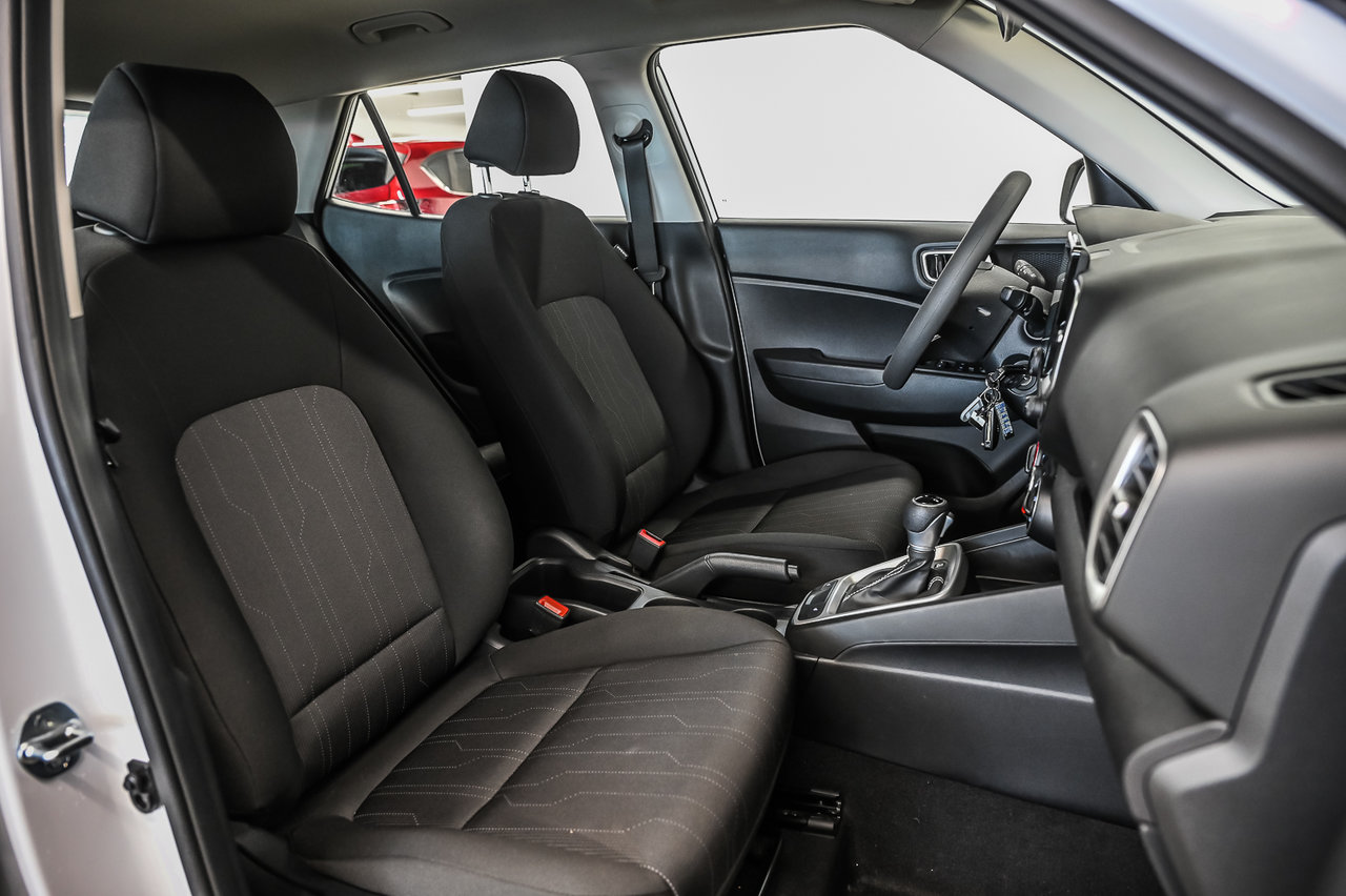 2023 Volvo XC60 - Image 29