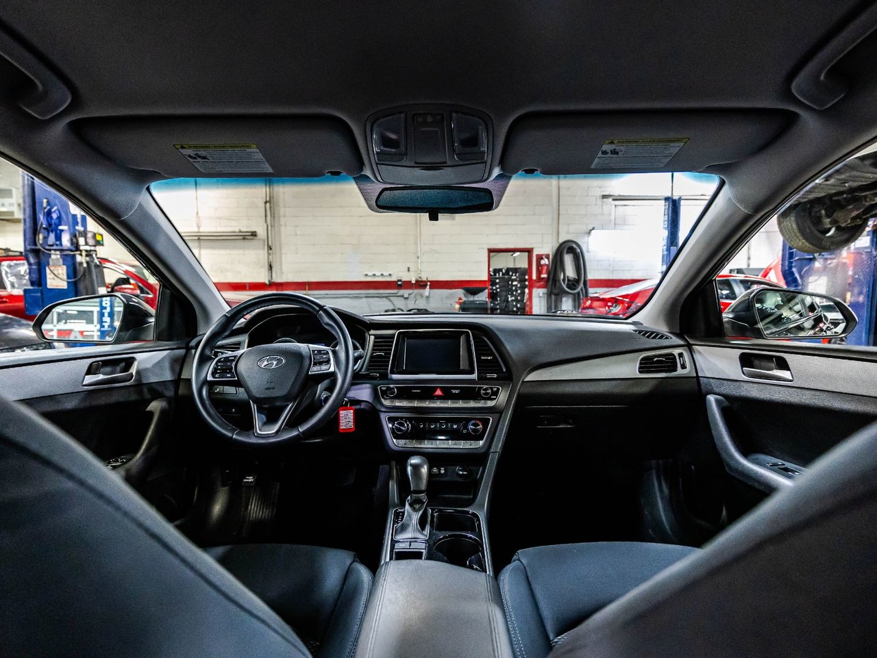 2017 Toyota Tacoma - Image 20